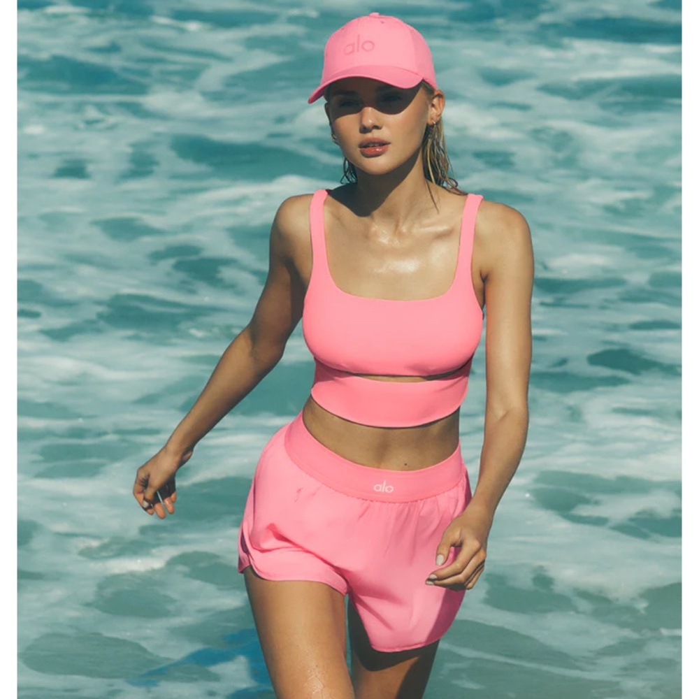 NWT Alo Neon Bubblegum Match Point Short Size XS